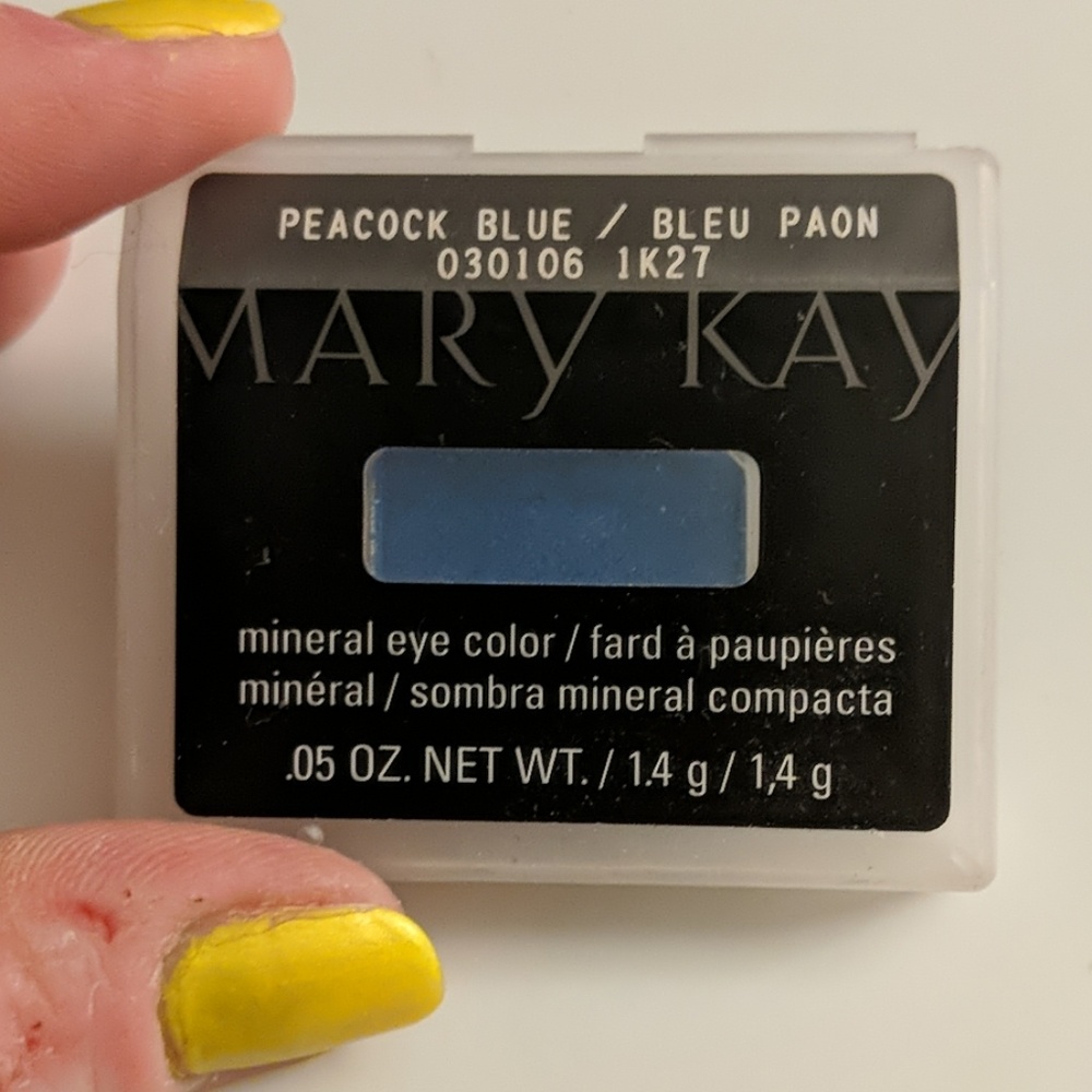 ✨5 for $25✨ Mary Kay Peacock Blue Eyeshadow
